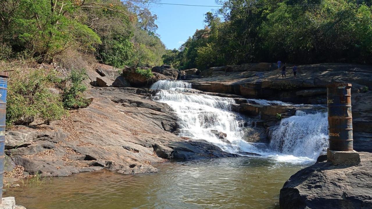 Riverbench Homestay Munnar Anaviratty Exterior foto