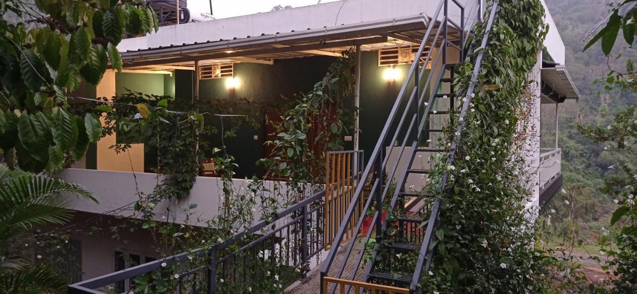 Riverbench Homestay Munnar Anaviratty Exterior foto